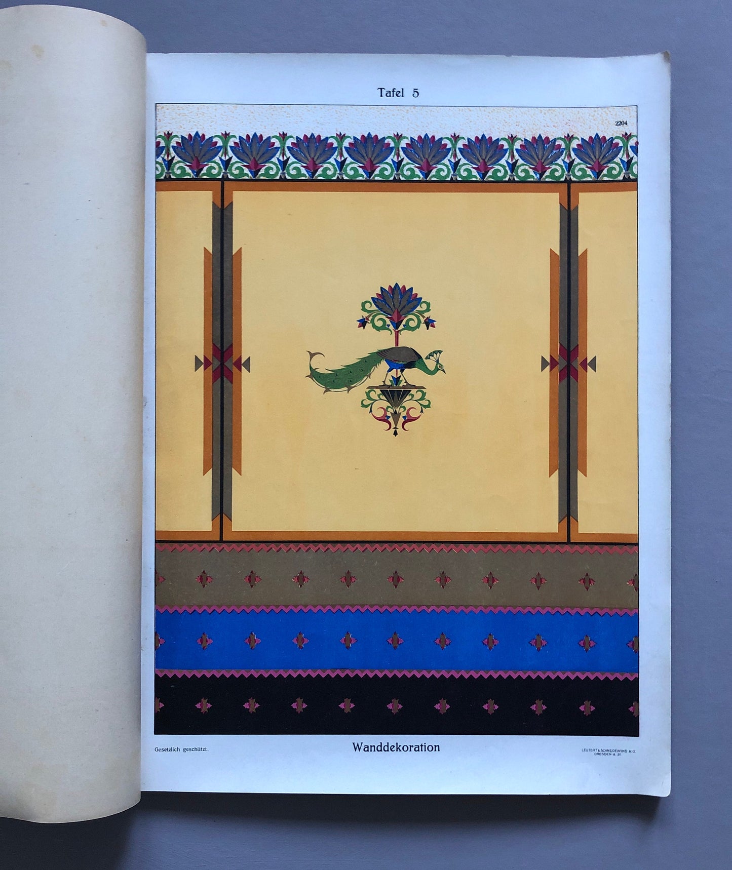 Moderne Wand Und Decken Dekoration. Modern Wall and Ceiling Decoration. German. 66 plates from the 1920’s. 38x 29 cms.