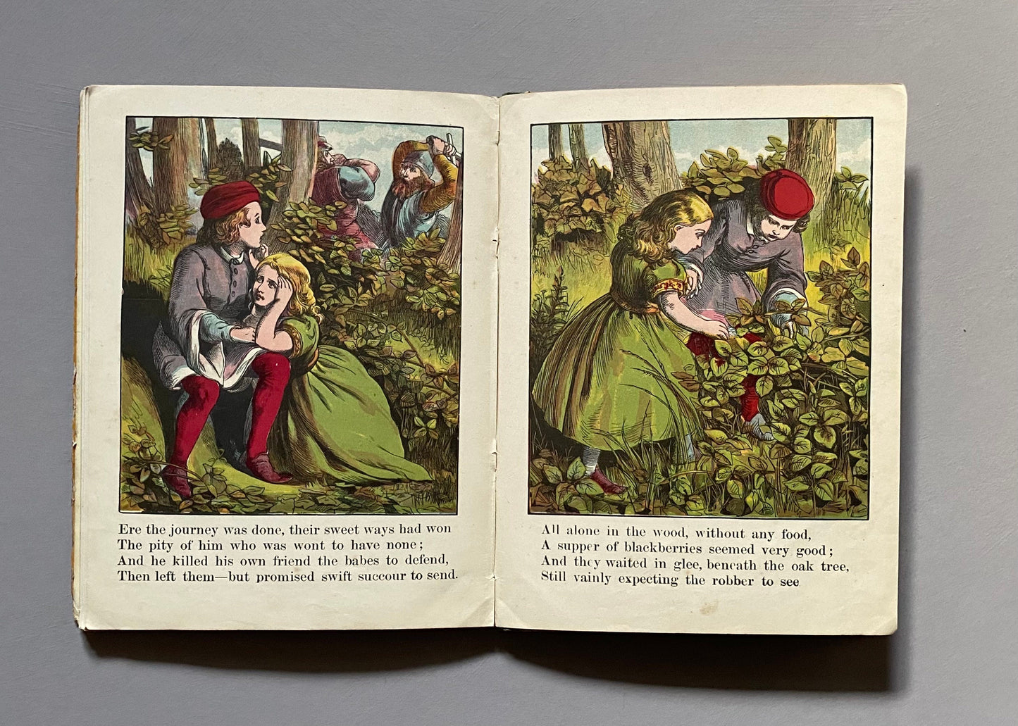 Home Favourites. Four Stories. Thirty-two Full Page Illustrations. Published by Frederick Warne Circa 1875. Size: 25 x 19 cms.