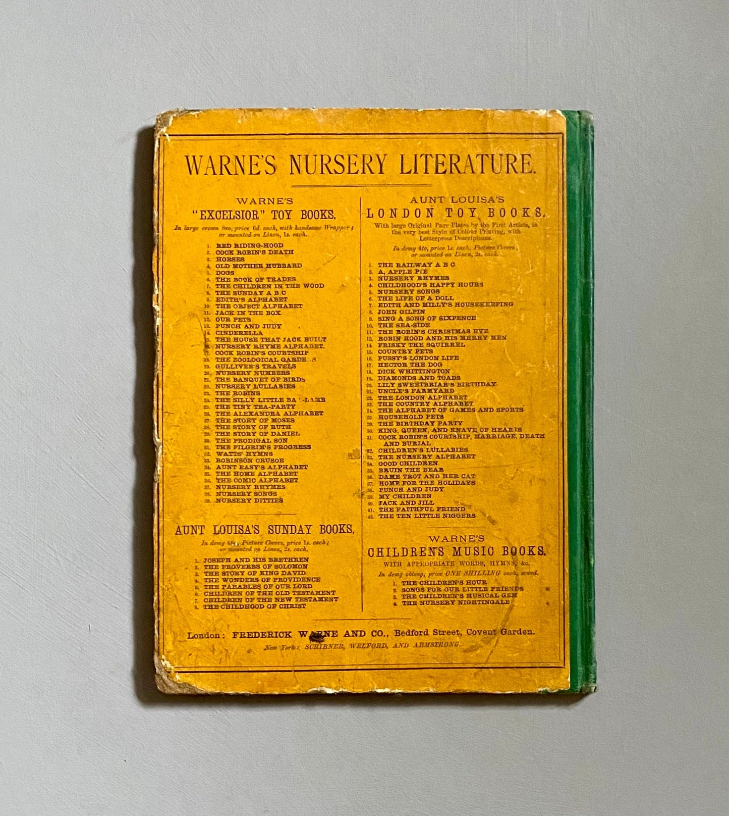 Home Favourites. Four Stories. Thirty-two Full Page Illustrations. Published by Frederick Warne Circa 1875. Size: 25 x 19 cms.