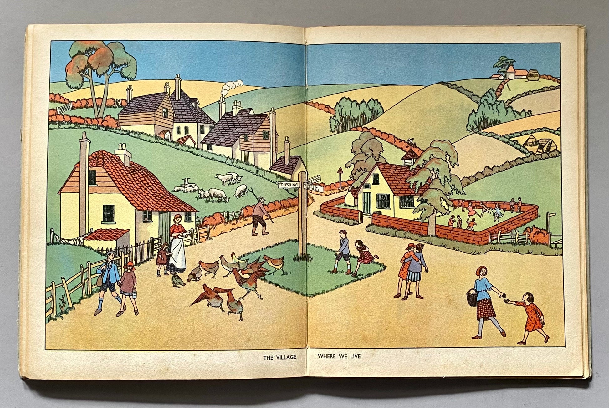 Jolly Days In The Country. By Blackie & Son. Published in 1938. With 48 Full Page Pictures in Colour By Well Known Artists. Size: 29 x 23.