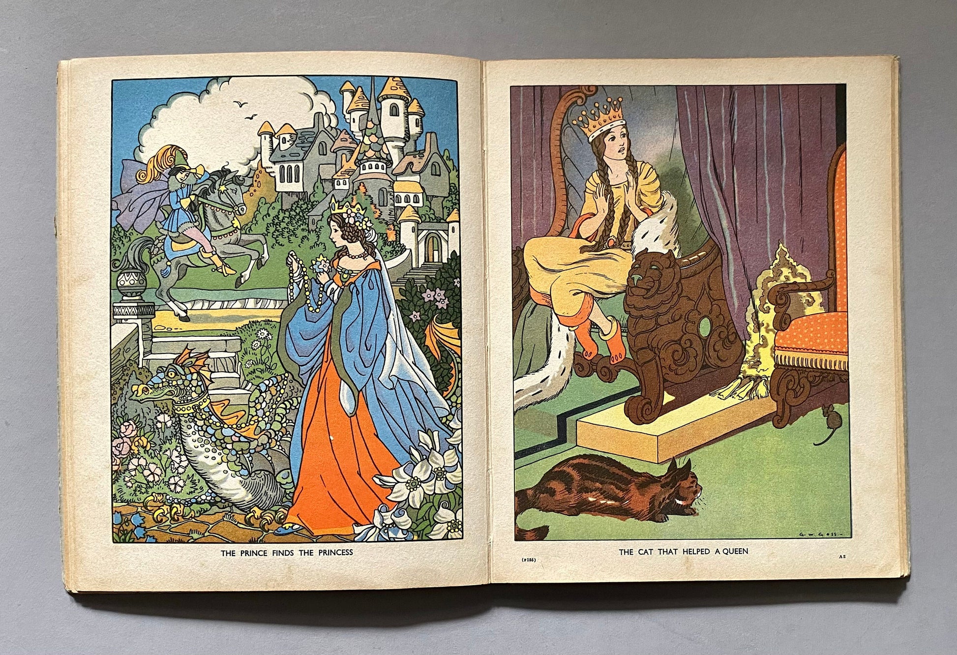 Jolly Days In The Country. By Blackie & Son. Published in 1938. With 48 Full Page Pictures in Colour By Well Known Artists. Size: 29 x 23.