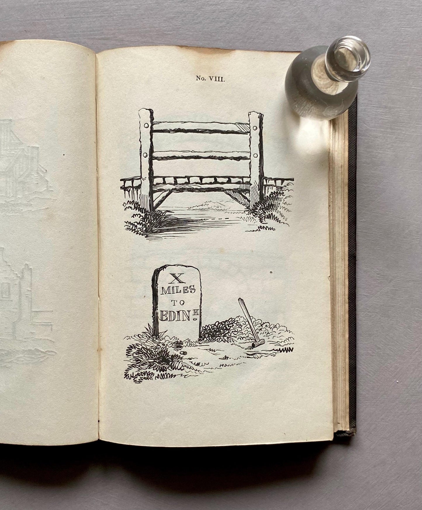 A First Book of Drawing by William and Robert Chambers. 48 Drawings To Copy and Colour. Published in 1845. Size: 17.5 x 11 cms.