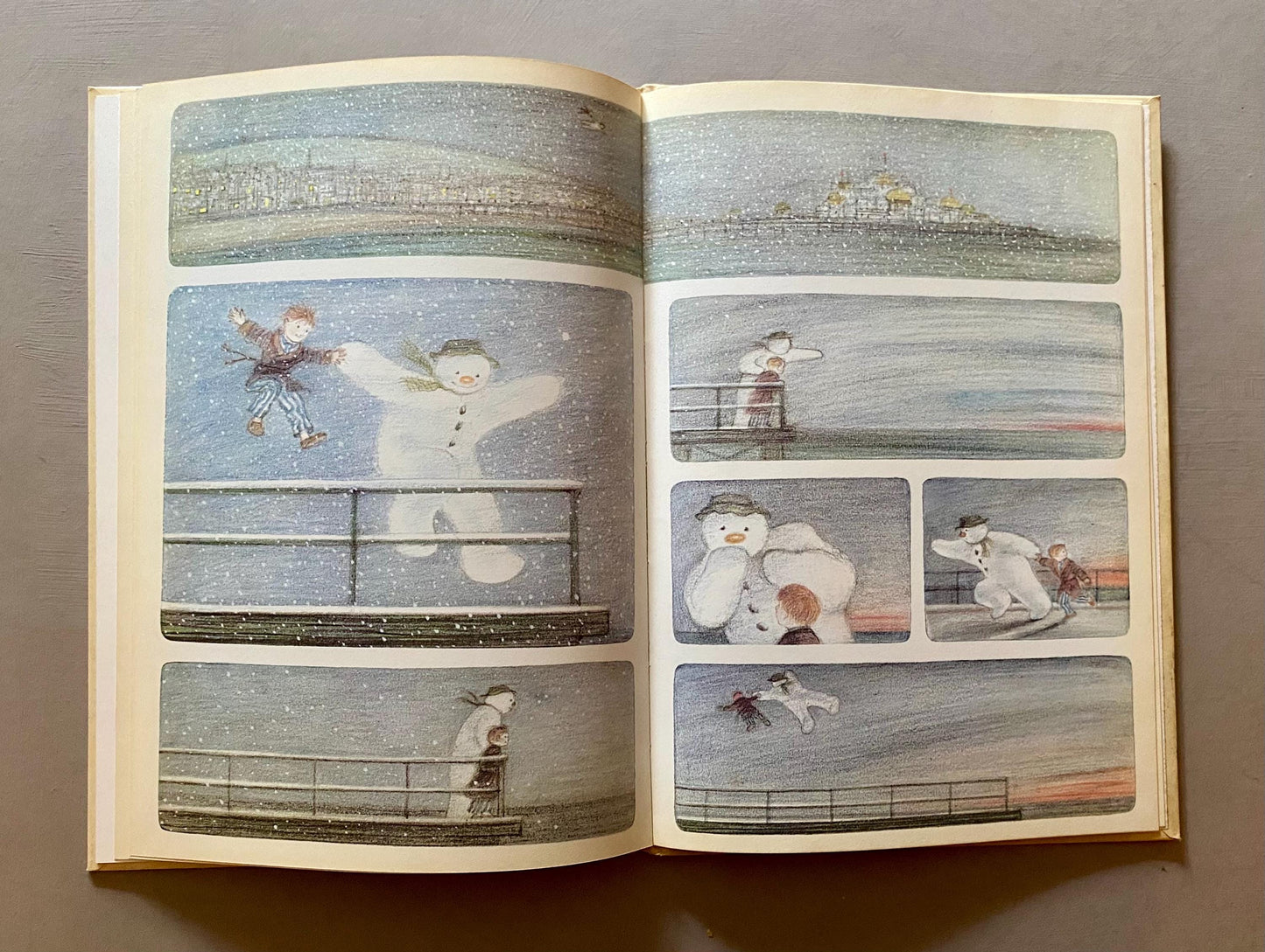 The Snowman. Written and illustrated by Raymond Briggs. 1978. A First Edition. Size: 30.5 x 21.5 cms.