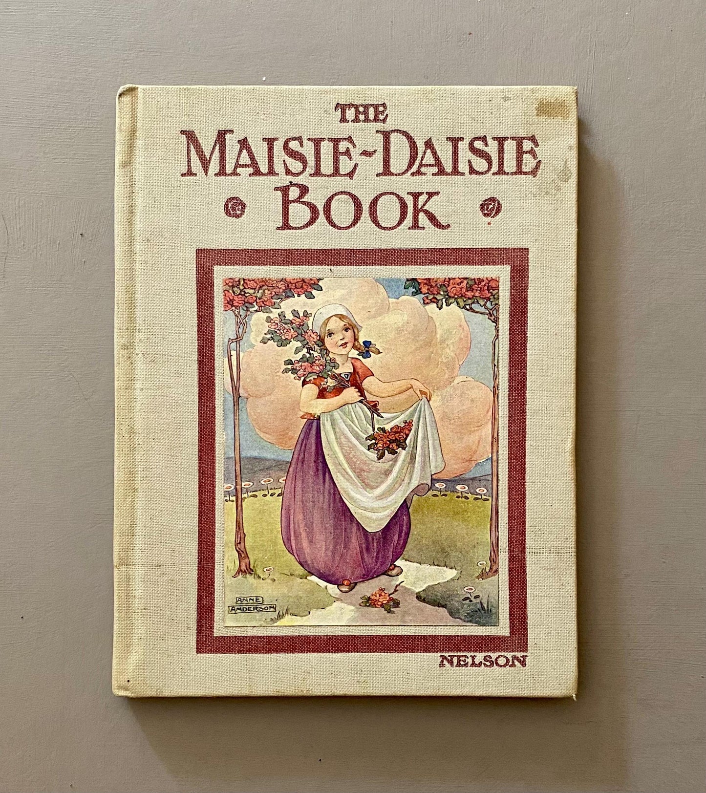 The Maisie Daisie Book. A Collection of Poems Illustrated by Anne Anderson. First Edition. 1912. Size: 23.3 x 18 cms.