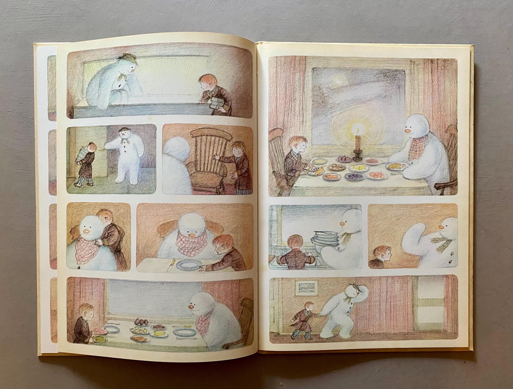 The Snowman. Written and illustrated by Raymond Briggs. 1978. A First Edition. Size: 30.5 x 21.5 cms.