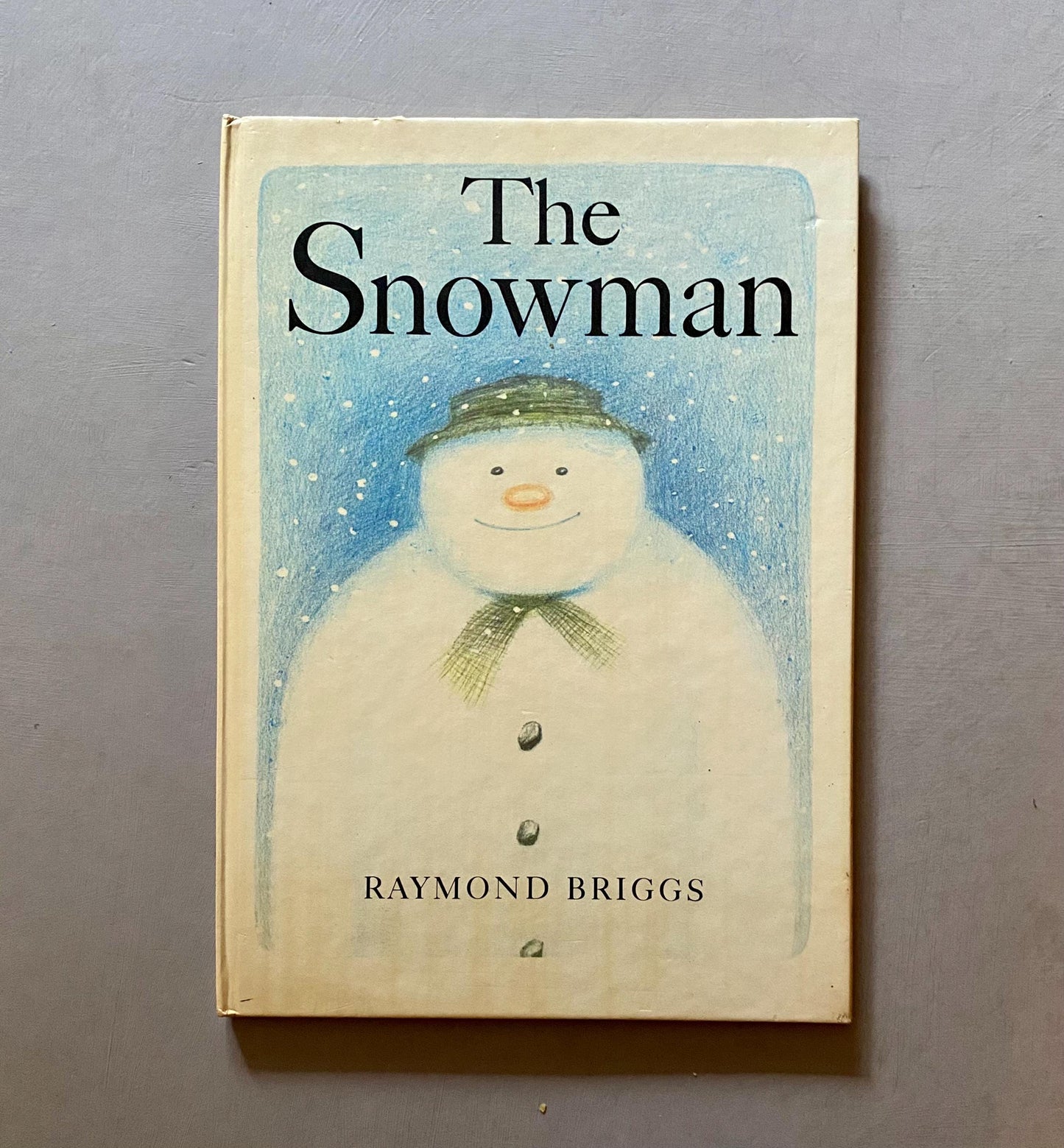 The Snowman. Written and illustrated by Raymond Briggs. 1978. A First Edition. Size: 30.5 x 21.5 cms.