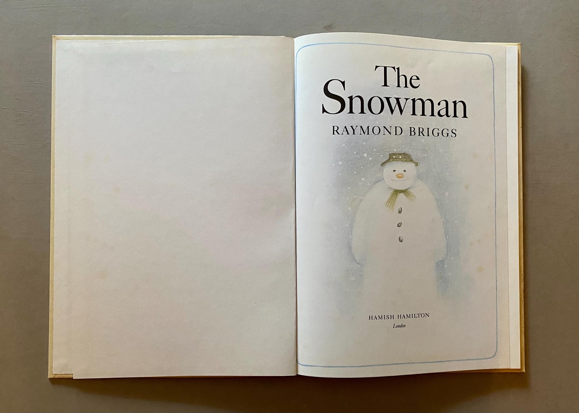 The Snowman. Written and illustrated by Raymond Briggs. 1978. A First Edition. Size: 30.5 x 21.5 cms.